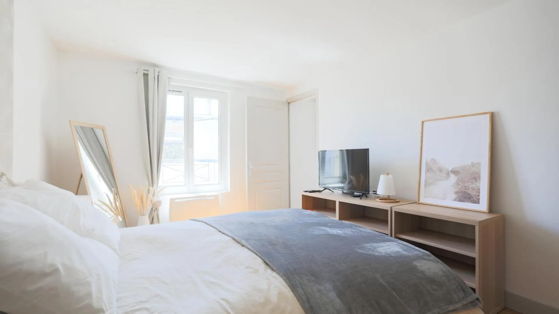 123Paris City Apartahotel